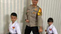 Kapolsek Klapanunggal AKP M.Fadli Amri ajak dua anak berprestaai makan siang