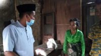 Indahnya Berbagi Dibulan Suci,Aliansi Jurnalis Independen Bondowoso Bagikan Sembako Kepada Warga Kurang Mampu