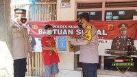 Sejumlah Warga di Kecamatan Cigugur, Terima Bantuan Sosial dari Polres Kuningan