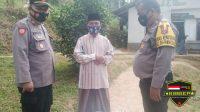 Kasat Sabhara Polres Lebak Serahkan Bantuan Sembako ke Pesantren Daar- El Hijrah Cikotok Cibeber