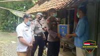 Perpanjangan PPKM Level 3, Polres Kuningan Kembali Salurkan Bansos