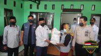 Wakil Bupati Monitoring Pembagian Bantuan Sosial Beras di Desa Cikadueun Kecamatan Cipeucang.