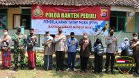 Kapolres Pandeglang Dampingi Kapolda Banten Berikan Bansos Siswa MTS