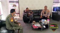 Jalin Kebersamaan Kasihumas Polres Pandeglang Sambangi Kepala Samsat