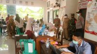 Bripka Tanto Bareng Forkopimcam Sliyeg Indramayu Pantau Percepatan Vaksinasi Di Mekargading