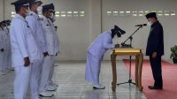 Bupati Mesuji Saply TH Melantik 57 Kepala Desa Terpilih 