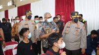 Kapolda Jabar Kunjungi Gerai Vaksin Massal di Kuningan