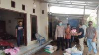 Kapolsek Cimanggu beserta Kanit Intel Dampingi Pembagian BPNT di Desa-desa Cimanggu