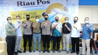 Silaturahmi ke Riau Pos, Kapolda Iqbal : Hubungan Polri Dan Media Ibarat Ikan Dengan Kolam