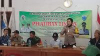 Pelatihan Anggota Linmas Oleh Polsek Pagelaran Untuk Meningkatkan Kamtibmas Di Desa-desa