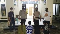 Asyik Berjudi di Warung, Empat Pemuda Ditangkap Polsek Gedung Aji