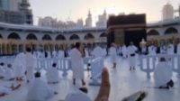 Jamaah Ini Berubah Menjadi Ular Berkepala Manusia di Tanah Suci, Ternyata Ini Kesalahannya
