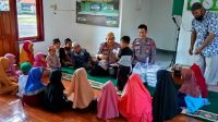 Kapolsek Karang Jaya AKP Surhadi Burhan Buka Bersama Anak-anak TPA Musholah Albarokah
