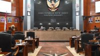 Hadir di Sidang Paripurna DPRD Indramayu,Bupati Sampaikan Pejelasan Raperda