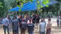 Warga Ramai-ramai Datangi Lahan Sawit Yang Dikuasi Dewi Robinar