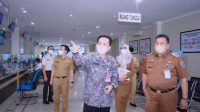Kunjungi Samsat Lampung, Dirjen Keuangan Daerah Kemendagri, Agus Fatoni Apresiasi e-Samdes dan L-Smart Samsat