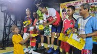 H Anas Ghozali Berikan Tropi Kepada Para Juara Barnas Cup 2022