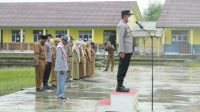 Pesan Kapolsek Dente Teladas Saat Menjadi Pembina Upacara di Sekolah