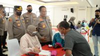 Kapolda Jabar Tinjau Pelaksanaan Kegiatan Vaksinasi Booster di Polres Bogor