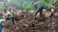 Cegah Banjir, Koramil 410-06/Kedaton Bersama Komponen Warga Laksanakan Pembersihan Sungai