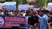 KARIB Gelar Demo di Pendopo dan DPRD Indramayu