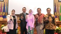 Atalia Raih Gelar Doktor Ilmu Komunikasi dengan Predikat Cum Laude
