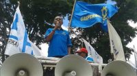 Aksi Sejuta Buruh Melakukan Aksi Unjuk Rasa Di Bundaran HI Jakarta