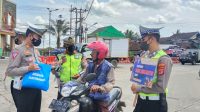 Polres Pesawaran Gelar Operasi Zebra dan Berikan Sembako Kepada Pengguna Jalan Yang Tertib Lalulintas