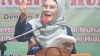 Nina Ucap Begini Ketika Hadiri Acara Maulid Nabi di Masjid Nurul Huda