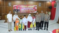 Hadiri Syukuran HUT Humas Polri di Polres Sukoharjo, Kapolda Jateng Bagikan Bansos untuk Anak Yatim