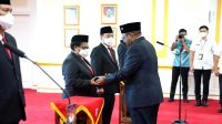 Lantik Pejabat Tinggi Madya dan Pratama, Wamendagri Dorong Pencegahan Korupsi dan Percepatan Penyerapan Anggaran