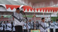 Hut PGRI ke-77 dan HGN,Jajang Pimpin Upacara