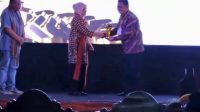 Kado Akhir Tahun,Disnaker Kabupaten Indramayu Raih Penghargaan IMWA