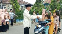 Manfaatkan Momen Ramadhan,KUA Kecamatan Bongas Berbagi Takjil