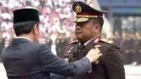 Hut Bayangkara ke-77,Brigjen Pol Adi Vivid Dianugerahi Bintang Bhayangkara Nararya oleh Presiden RI