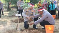 Polda Jateng Gelar Bakti Sosial Penghijauan di Lokasi Penyangga Air Kota Semarang