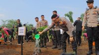Polda Lampung Lestarikan Penghijauan Lingkungan,Tanam 1000 Pohon