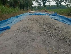 Proyek Peningkatan Jalan Margodadi-SumberJaya Jatiagung Diduga Dikerjakan Asal Jadi