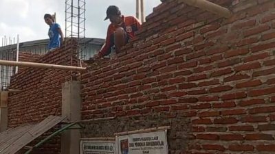 Lemahnya Pengawasan,Kontraktor Langgar K3 di SMPN 1 Majenang