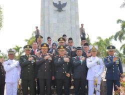 Kapolda Lampung Pimpin Ziarah dan Tabur Bunga di TMP Bandar Lampung