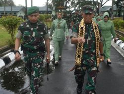 Pangdam II/Sriwijaya Beri Arahan Kepada Prajurit Yonif 143/TWEJ