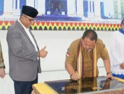 Tandatangani Prasasti,Gubernur Lampung Resmikan GSG UMITRA Kampus B