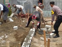 Bhabinkamtibmas Wonokerto Bantu Warga Bangun Mushola