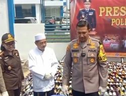 Ribuan Botol Minuman Keras dan Petasan Dimusnahkan Polresta Bogor