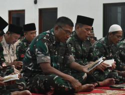 Refleksi Tahun 2023, Prajurit dan PNS Korem 043/Gatam Doa Bersama