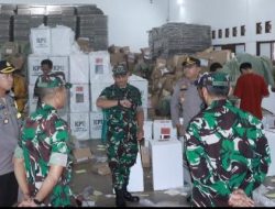 Kapolres dan Dandim0421/Lamsel Cek Proses Packing Surat Suara