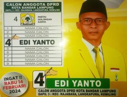 Cara Edi Yanto Kampanye dari Pintu ke Pintu