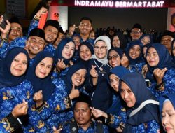 Bupati Indramayu Ambil Sumpah Ribuan PPPK