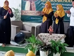 Erna Setyawati Buka Kegiatan SmartTren Ramadhan SMAN Kedokanbunder