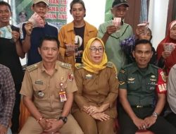 Pemdes Ujan Mas Bagikan BLT Tahap I Tahun 2024 ke KPM